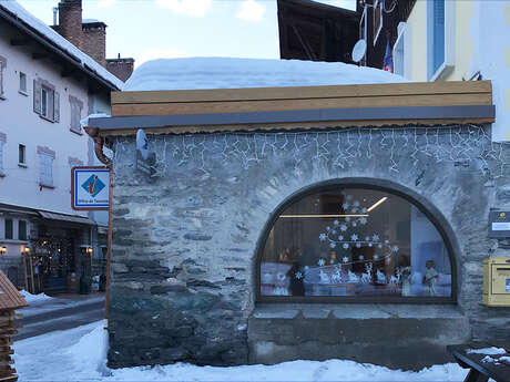 Bureau d'information touristique et agence postale