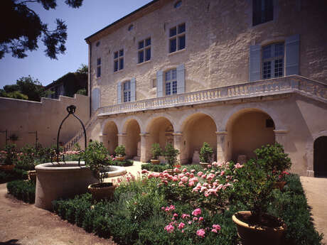 Maison des Chevaliers - Musée laïque d'Art Sacré du Gard