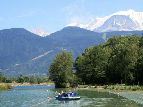 Tretbootfahren am See von Passy