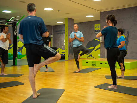 Yoga : Power Yoga Yoga : Power Yoga