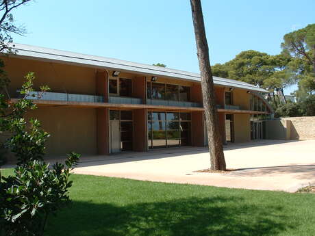Salle des fêtes l'Arbousière