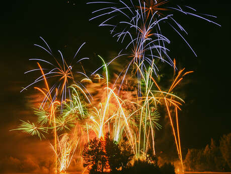 Feu d'artifice « Etincelles pour une rotonde»