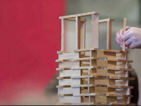 Constructions géantes et jeu en bois