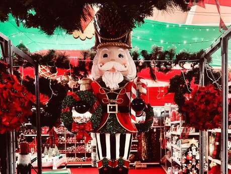 Stand photo avec le Père Noël et Chase (Pat' Patrouille)