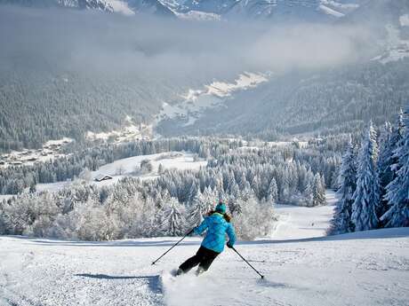 Opening the slopes with a ski patroller / Minimum level 3*.