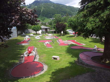 Miniature golf