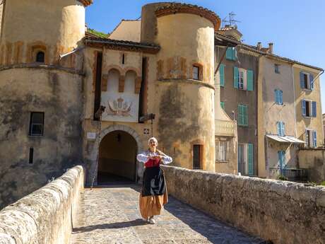 Costumed guided tour
