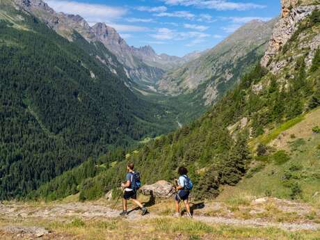 Tour of the Pays des Ecrins in 6 days