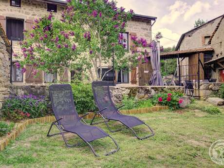 A la Lisière des Houx