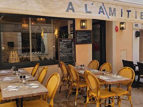 À L'Àmitié