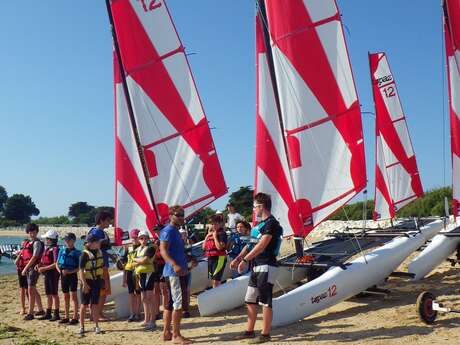 À partir de 6 ans - Stage, initiation sur le marais des optimists, puis en mer (dériveurs et catamarans)