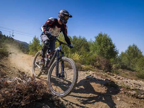 VTT de descente + Accès au télésiège 1/2 journée