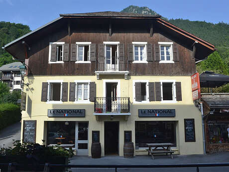 Bar Le National