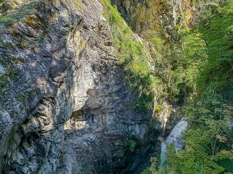 Falaise d'escalade du Parc Thermal - Secteur des Naufragés