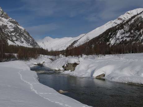 Sorties raquettes en Italie : L’incroyable face sud du Mont-Blanc