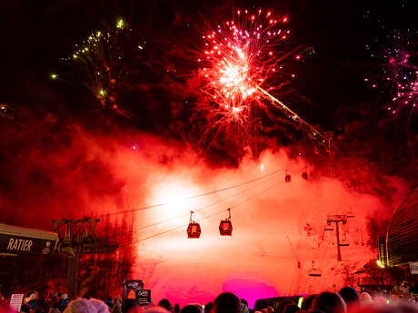 Descente aux flambeaux et feu d'artifice