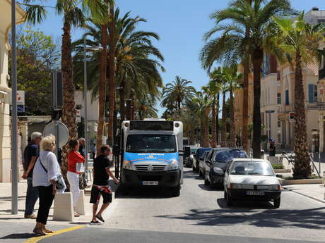 Free shuttles to Hyeres city centre