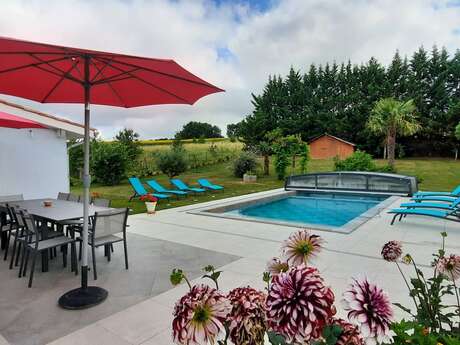 Maison bleue aux bambous