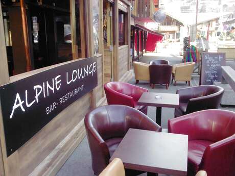 Alpine Lounge
