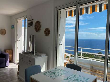 2 rooms * "The residence" Sea view