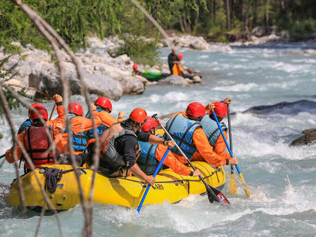 Rafting extrême au pied des glaciers