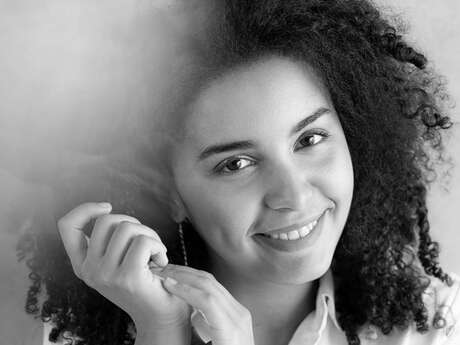 La Vague Classique: Mirabelle Kajenjeri