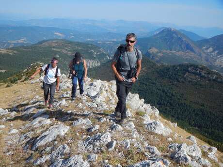 MOUSTIERS-SAINTE-MARIE - Le sommet du Montdenier