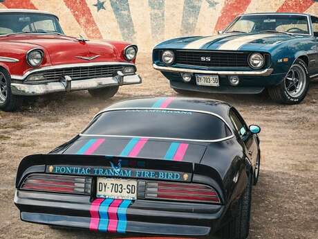 Exposition de voitures américaines