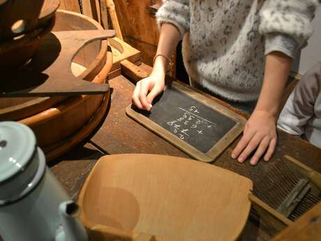 Absurd game au musée PAYSAN