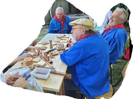 Atelier sculpture sur bois au couteau