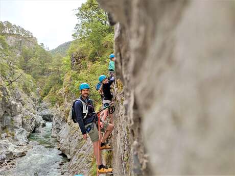 Via ferrata initiation dès 8 ans