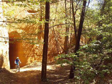 Grand Tour du Pays d’Apt en VTT e-bike