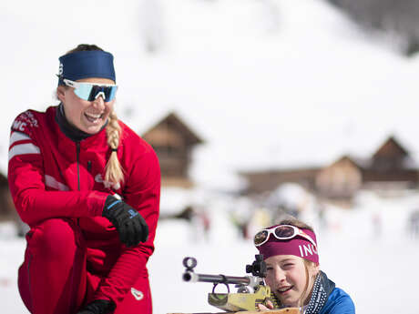Biathlon tir à 10 m : séance initiation sans les skis Biathlon tir à 10 m : séance initiation sans les skis