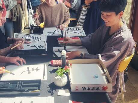 Atelier de calligraphie japonaise