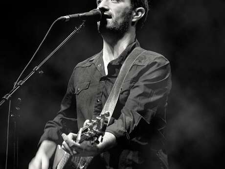 L’autre saison des concerts de vollore – Cyril AMBLARD, chant & Guitare– par delà la colline