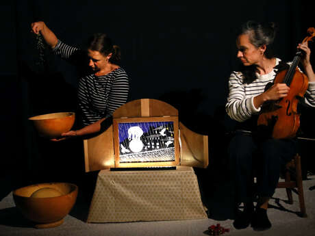 Spectacle : Dans la Lune par la compagnie La Poèmerie Claire Bonnet et Pauline Decosne