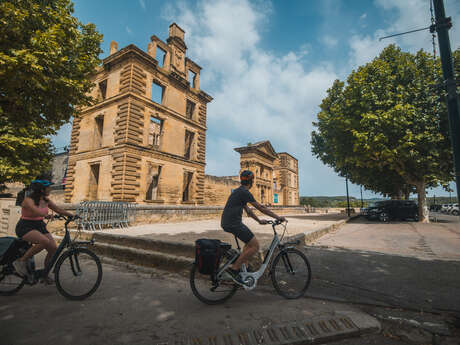 14 - The Pays d'Aigues by bike