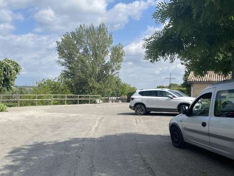 Parking chemin du Four