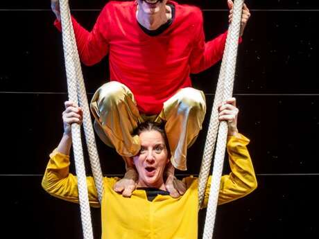 "Upside Down" by the Animotion Company - Les Petits Pestacles