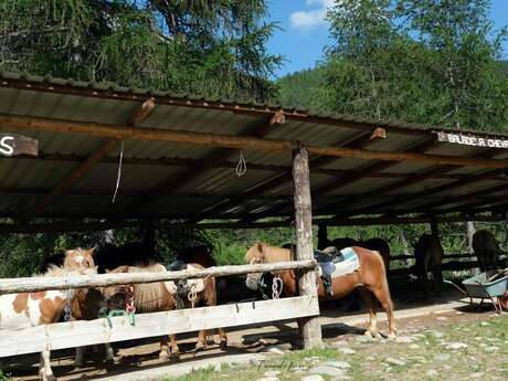 Centre équestre Castérino - les randonneurs du Mercantour