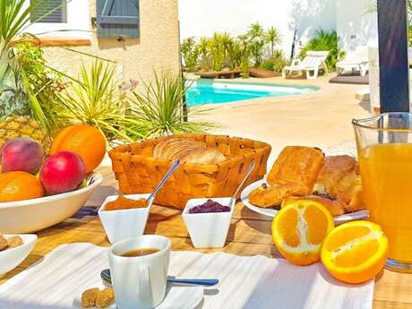 T4 avec piscine et jardin privé - Plage à 800 m