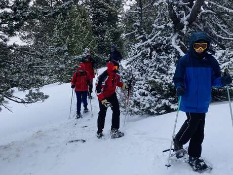 Raquetas de nieve en Ax 3 Domaines con Pyrénées Excursions