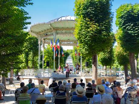 Kiosque à musique de la source de l'Hôpital