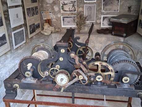 Ancienne horloge du village : Mécanisme