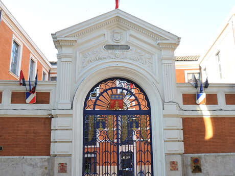 Guided tour - From the consular house to the City Hall
