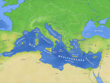 La Méditerranée et le monde méditerranéen au travers de quelques récits de voyageurs maghrébins du XVIe au XXe siècle - L'Homme et la Mer