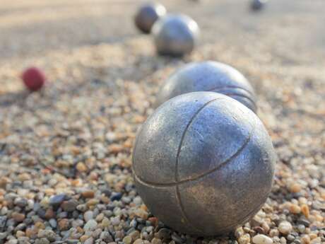 Concours de pétanque