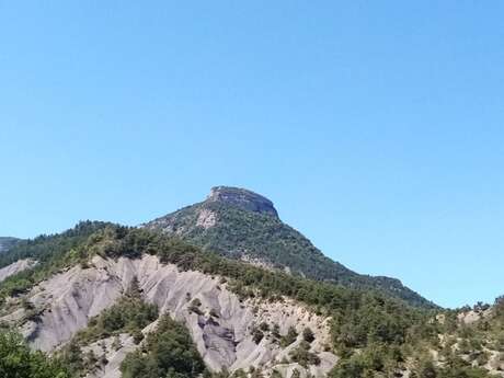 ORPIERRE - Le Rocher Saint-Michel