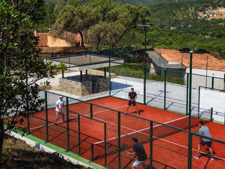 Padel à la Villa Naïs