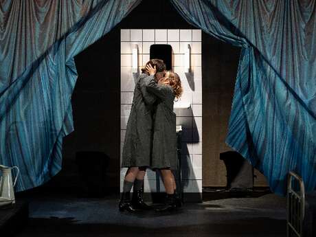 Théâtre : Thérèse et Isabelle